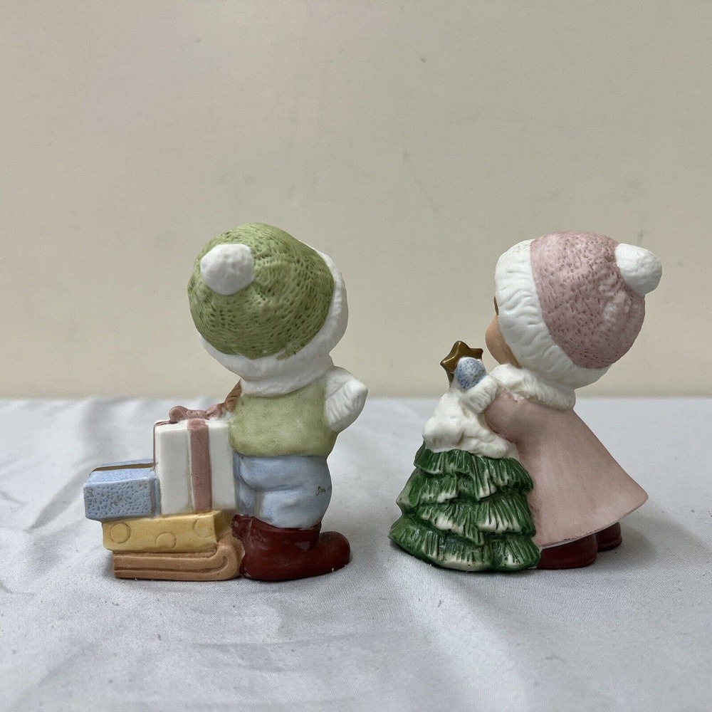 Vintage Homco Christmas 5556 Porcelain Christmas Children Boy & Girl Figurines - Picture 3 of 12